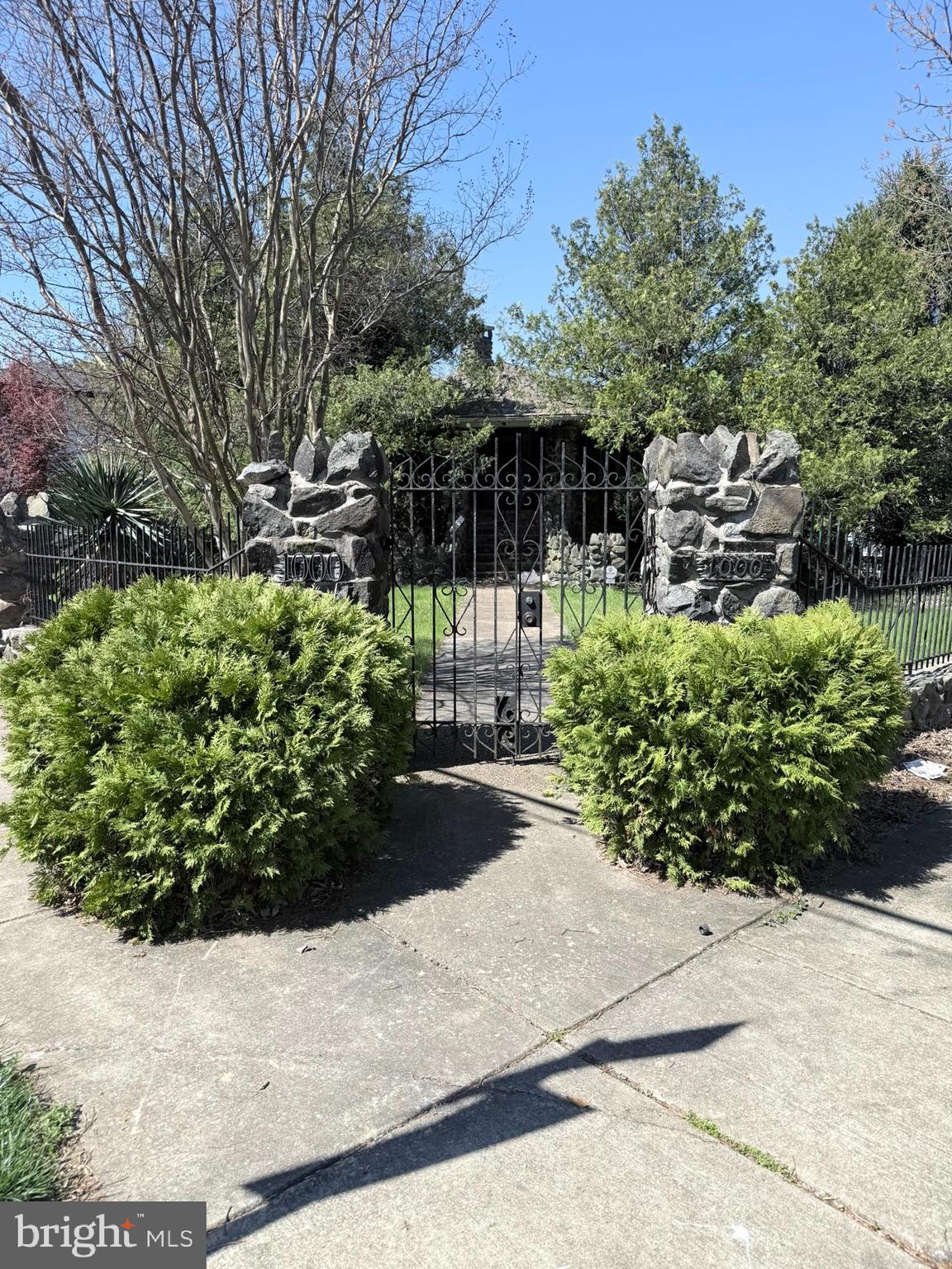 ROGNEL HEIGHTS - Residential