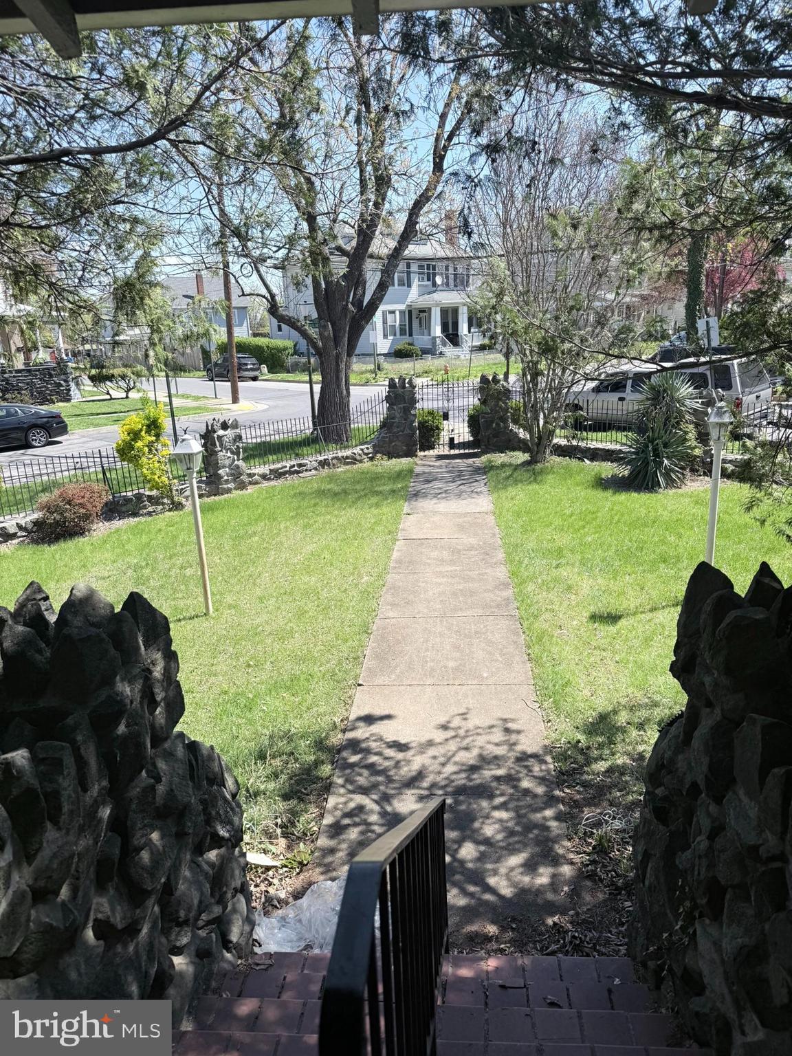ROGNEL HEIGHTS - Residential