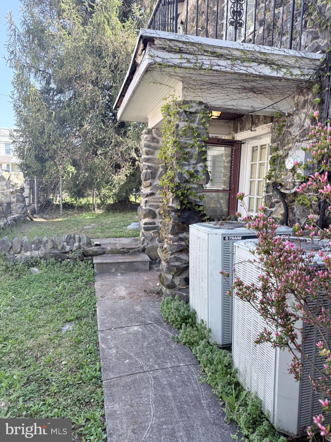 ROGNEL HEIGHTS - Residential
