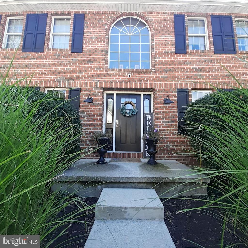 Photo of 25 Tall Oaks Drive, POTTSVILLE, PA 17901 (MLS # PASK2023244)