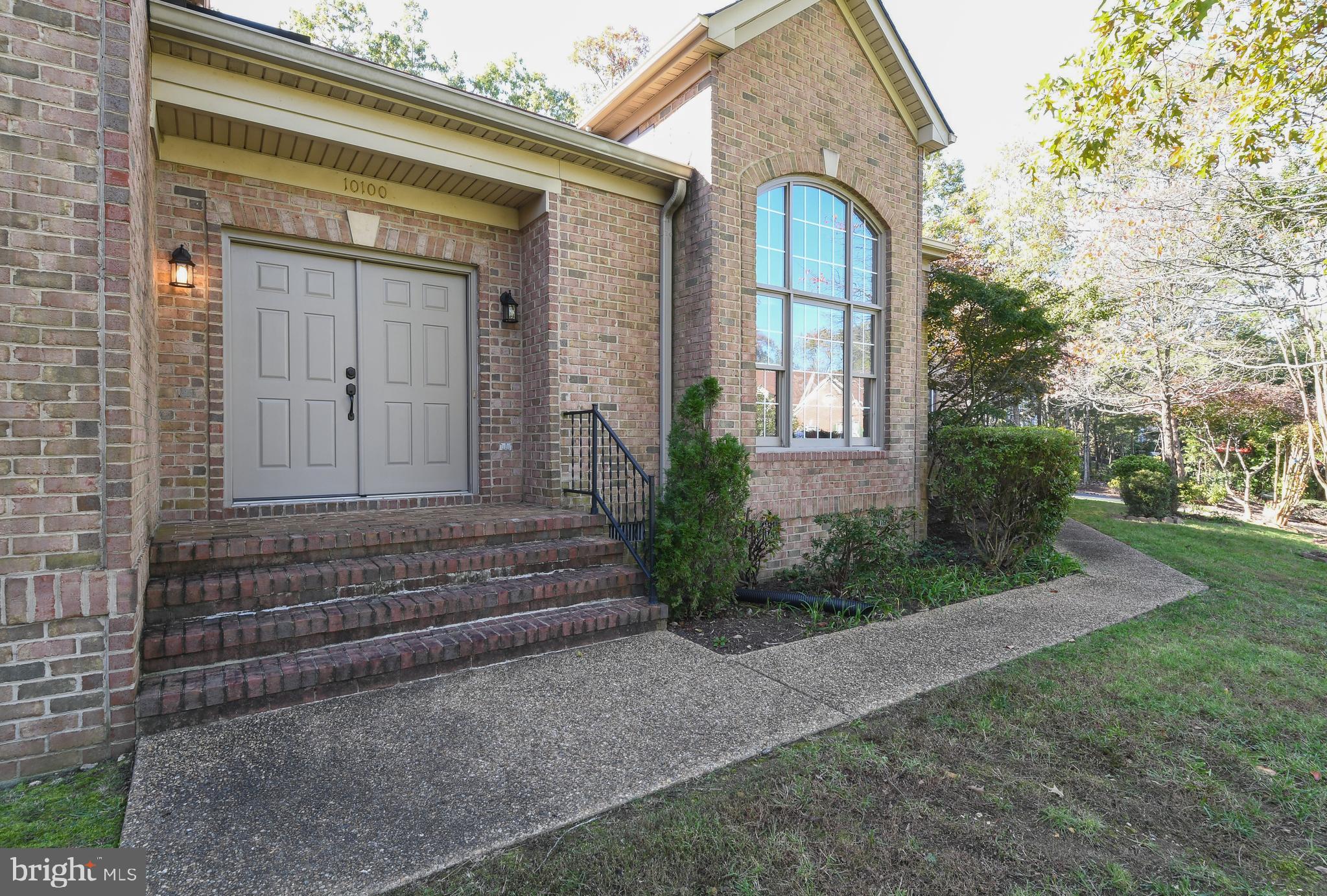 COLECHESTER VILLAGE - Residential