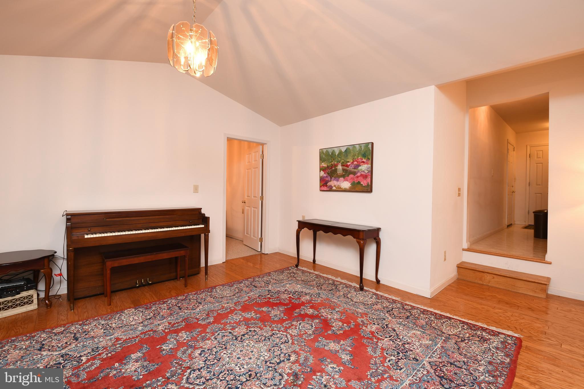 COLECHESTER VILLAGE - Residential