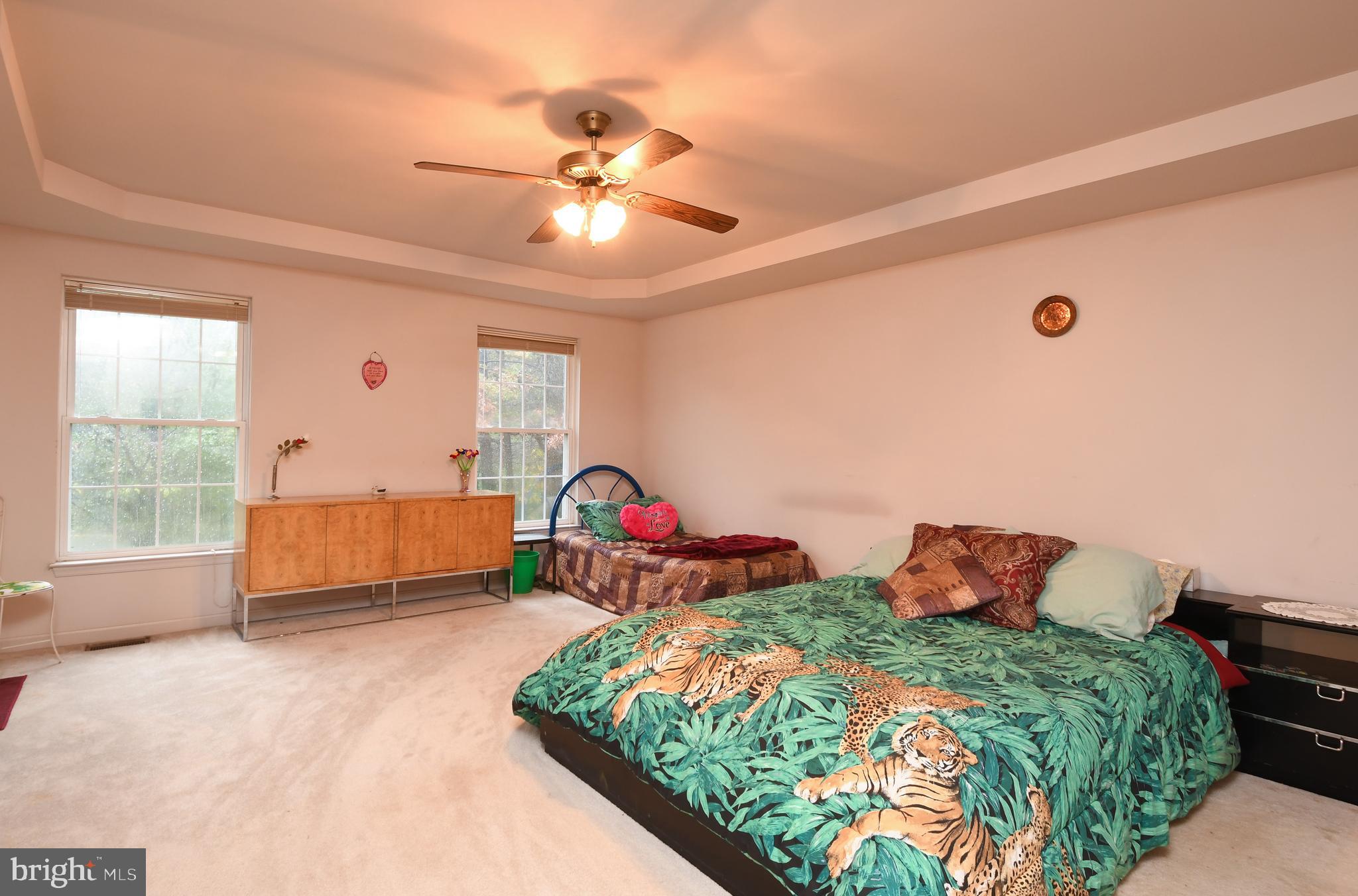 COLECHESTER VILLAGE - Residential