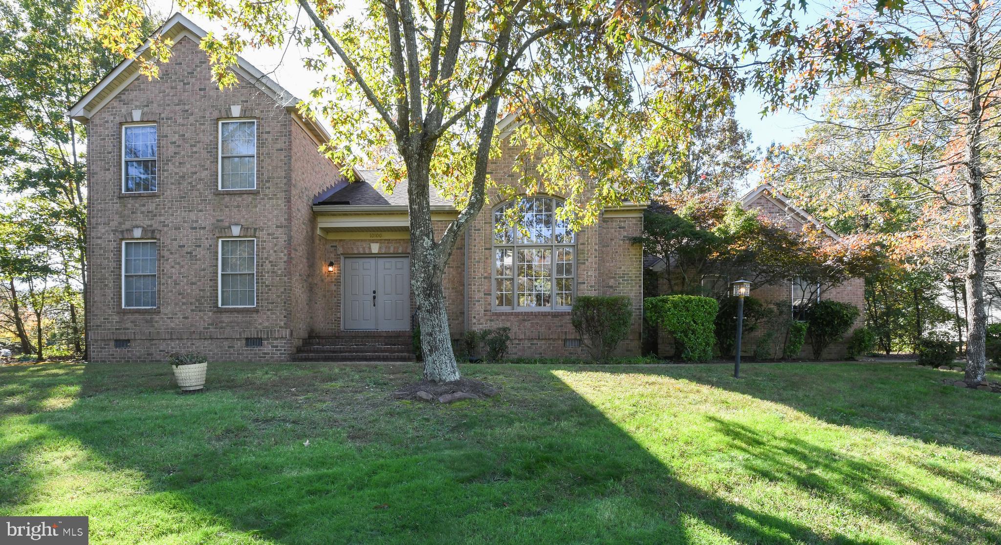 COLECHESTER VILLAGE - Residential