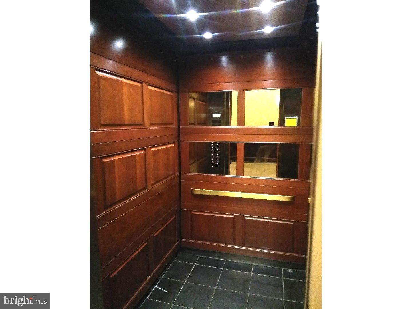 AVENUE OF THE ARTS - Residential Lease
