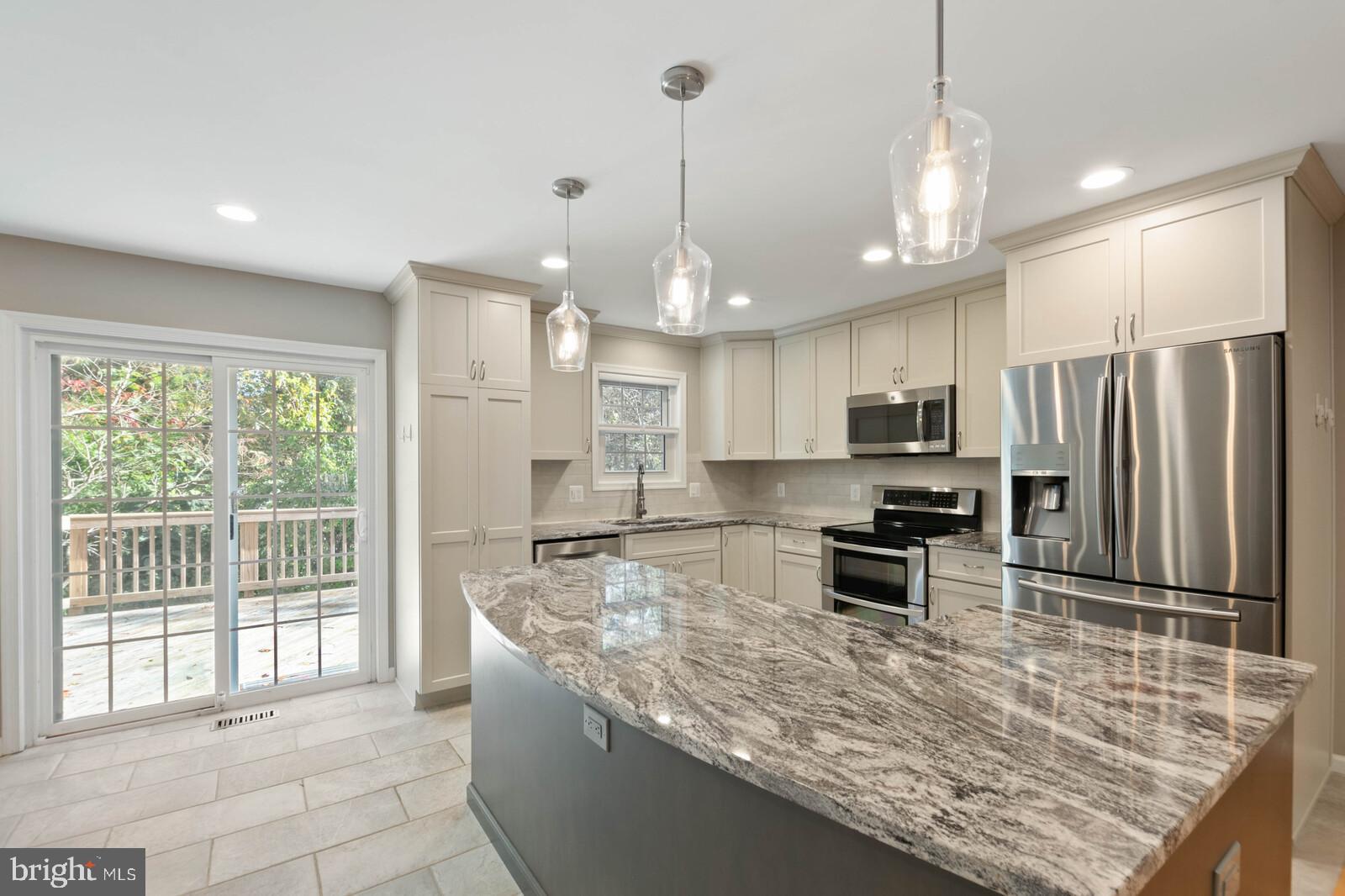 CARRIAGE GATE - Residential