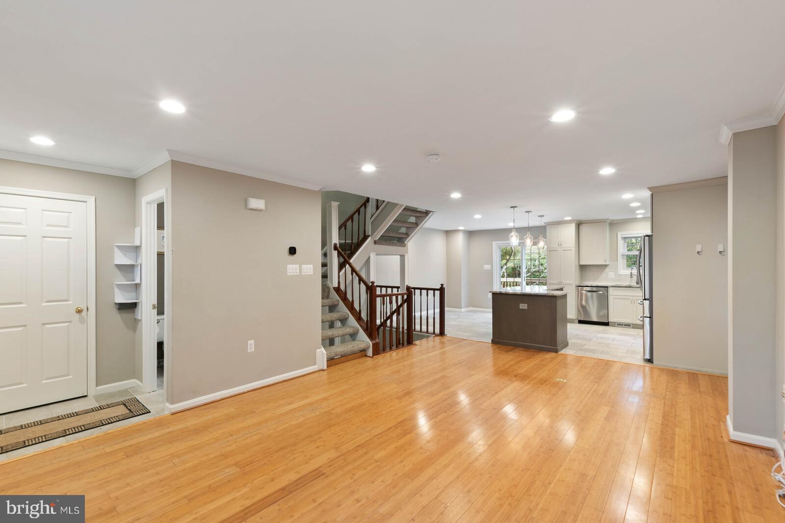 CARRIAGE GATE - Residential