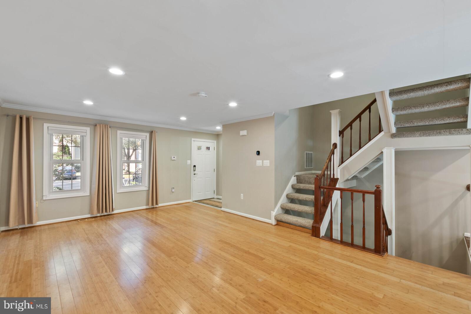 CARRIAGE GATE - Residential