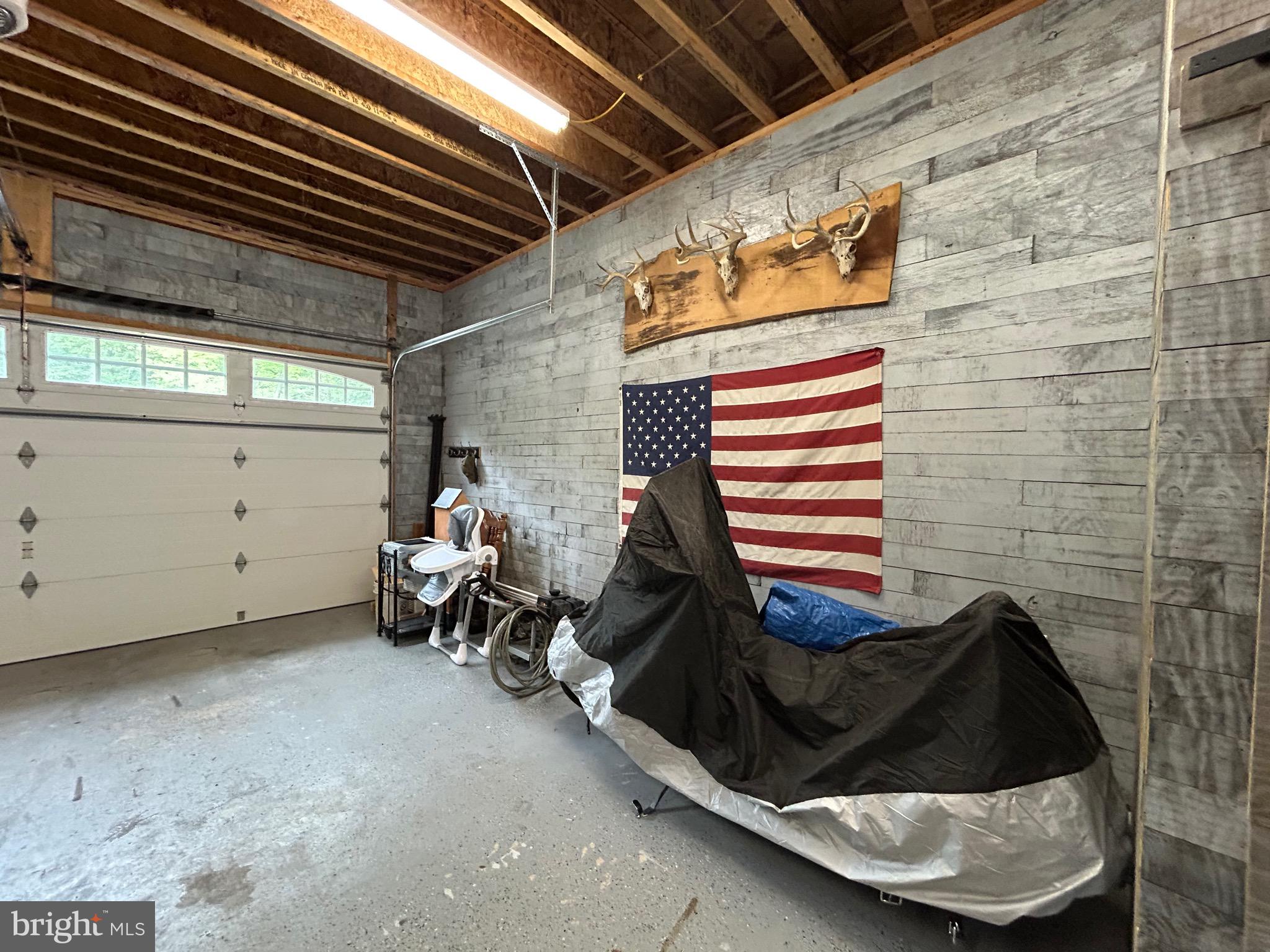 PARADISE PINES - Residential