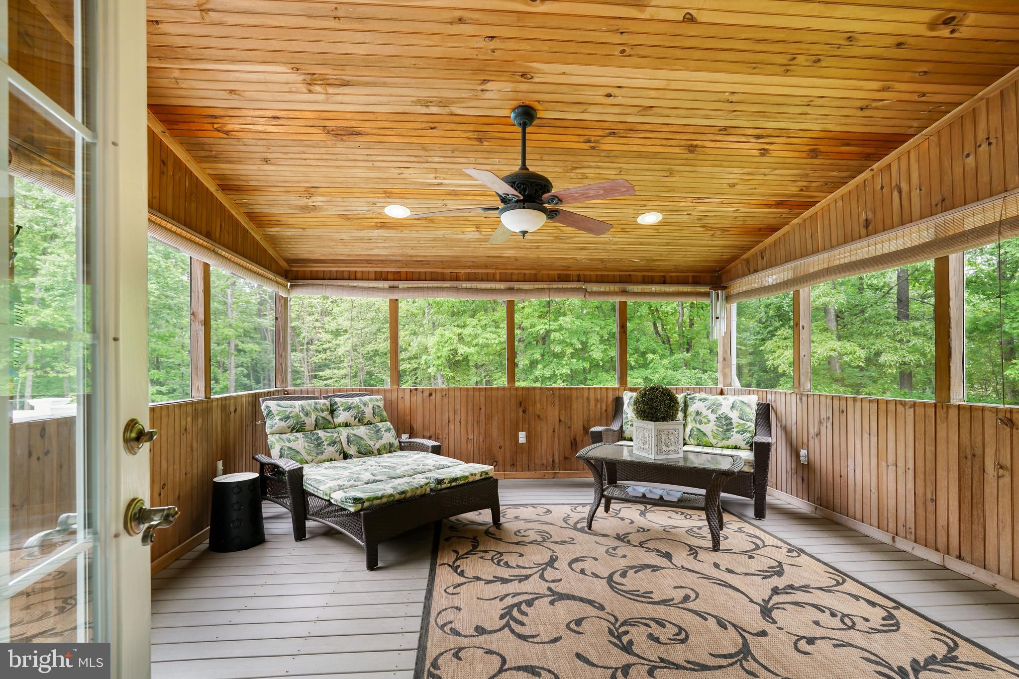 PARADISE PINES - Residential