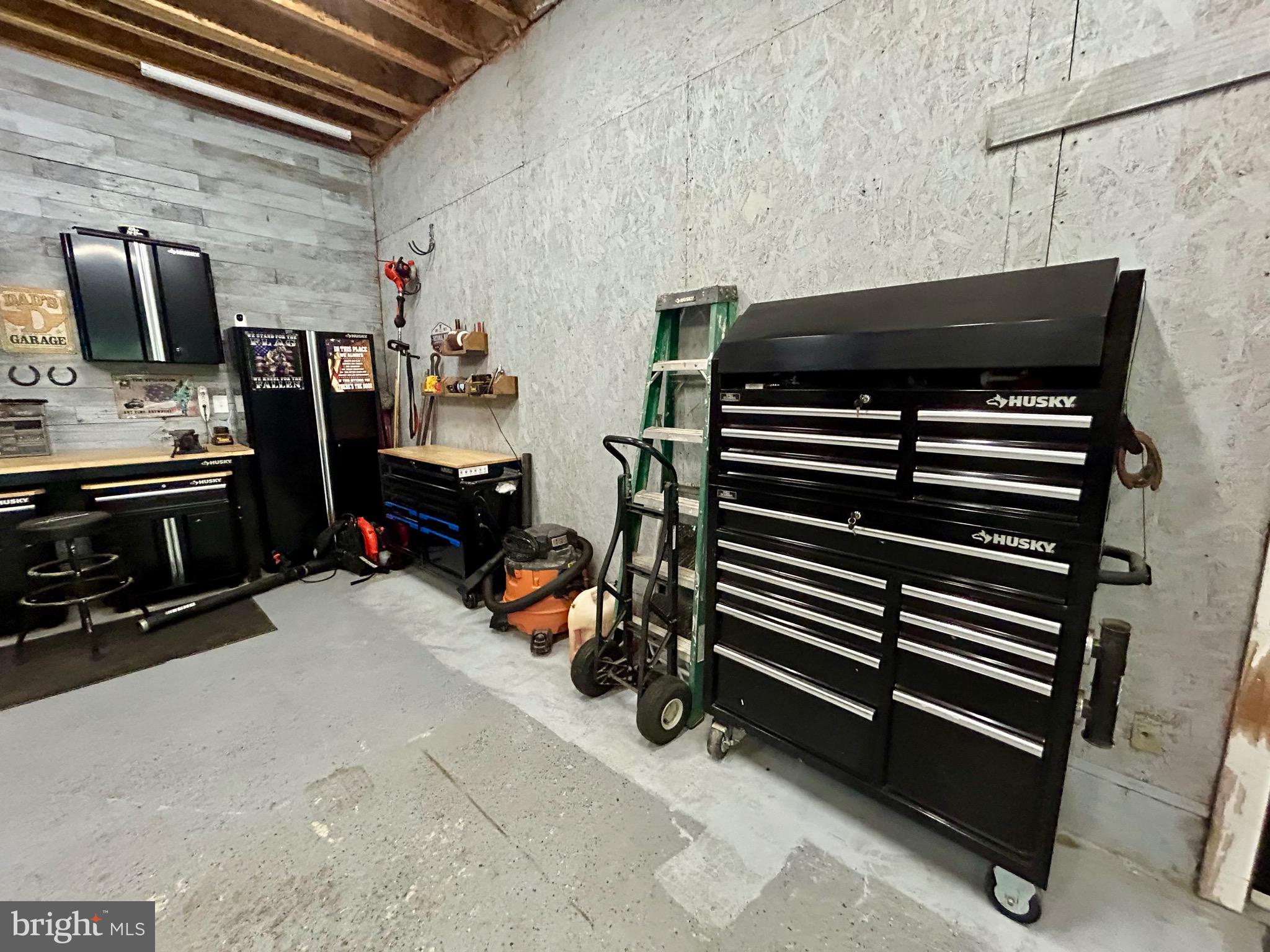 PARADISE PINES - Residential