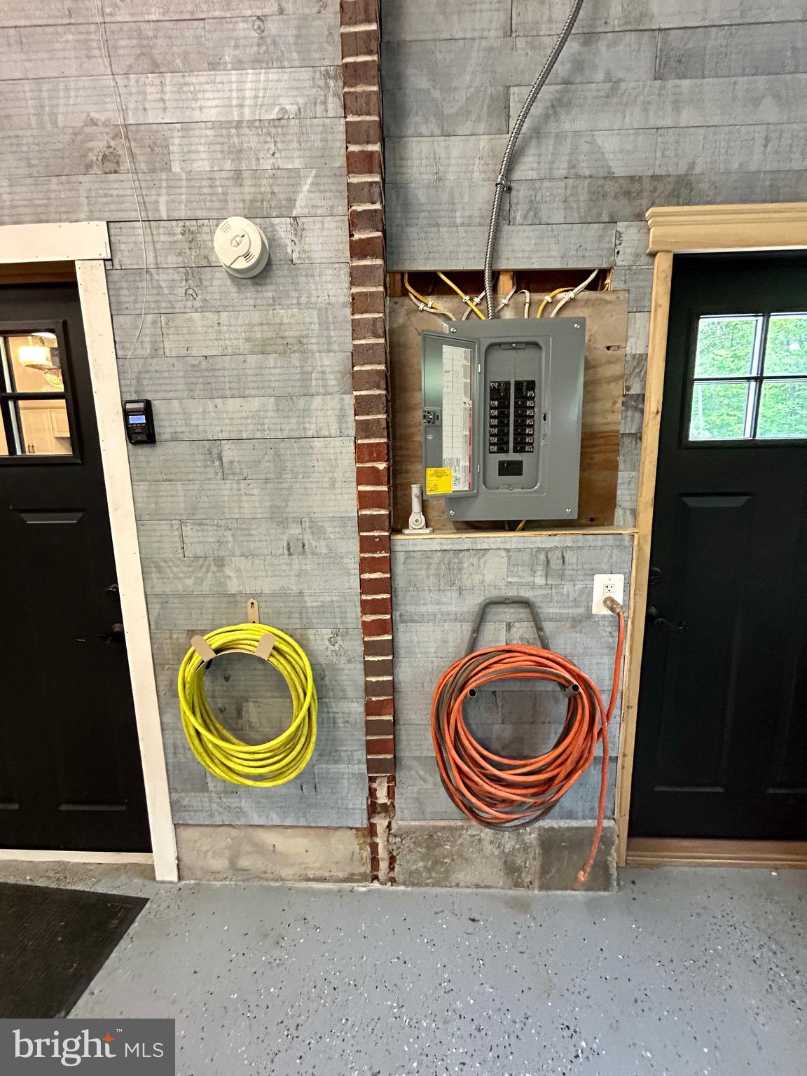 PARADISE PINES - Residential