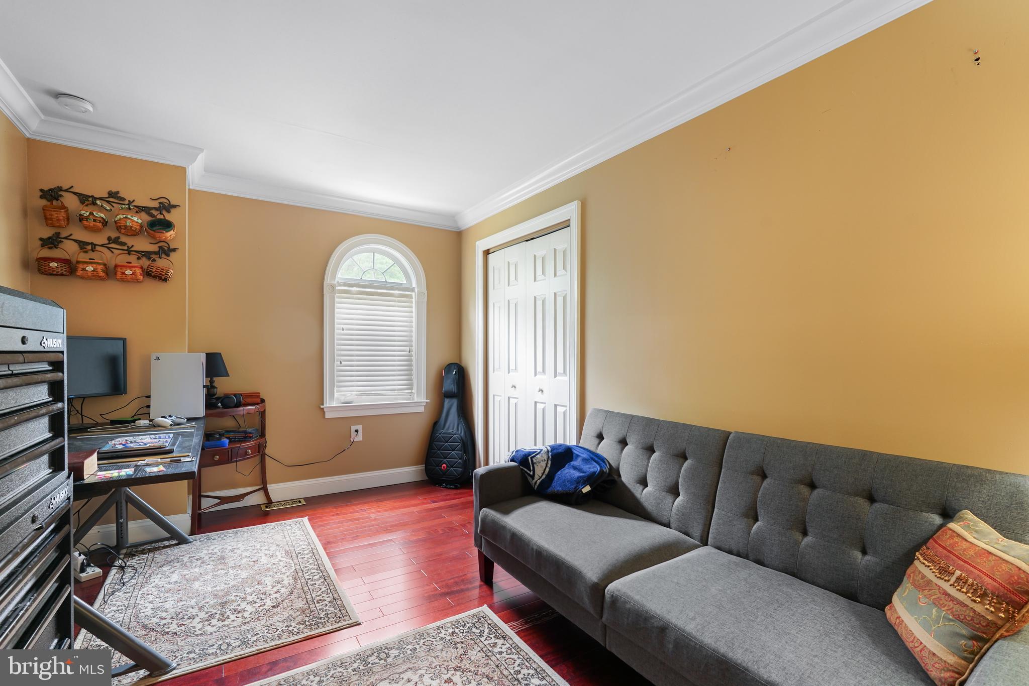 PARADISE PINES - Residential