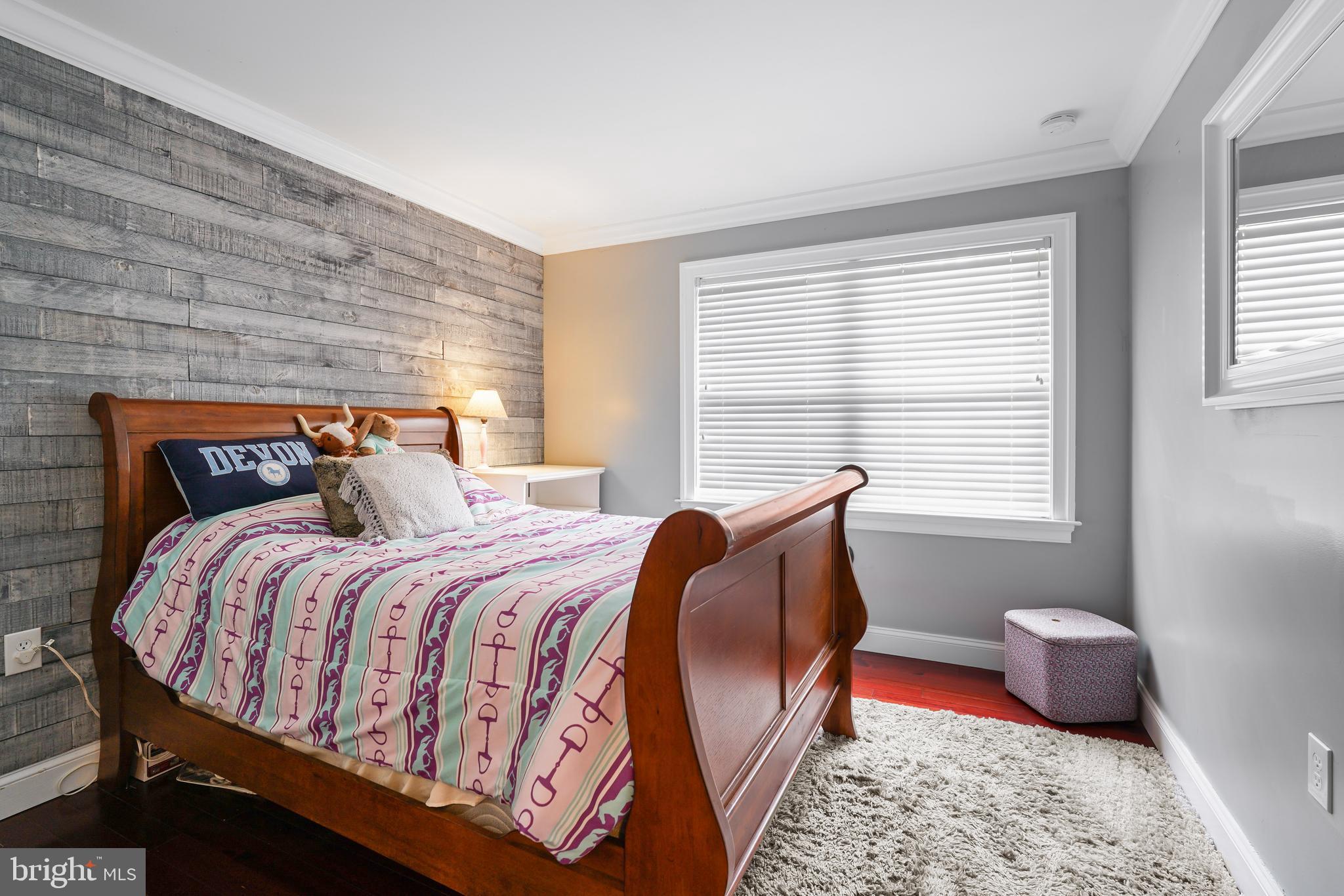 PARADISE PINES - Residential