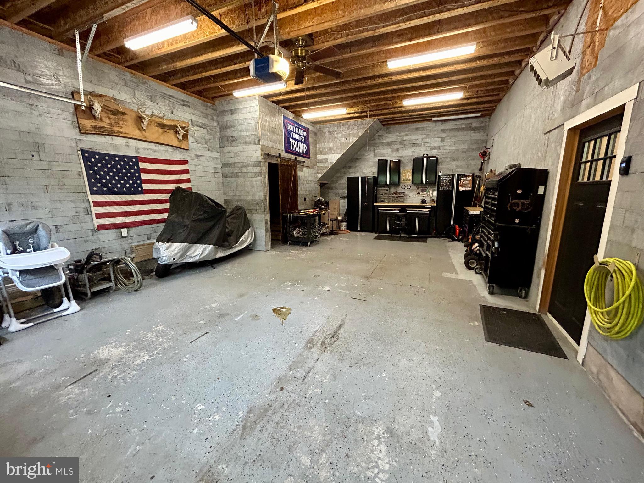 PARADISE PINES - Residential