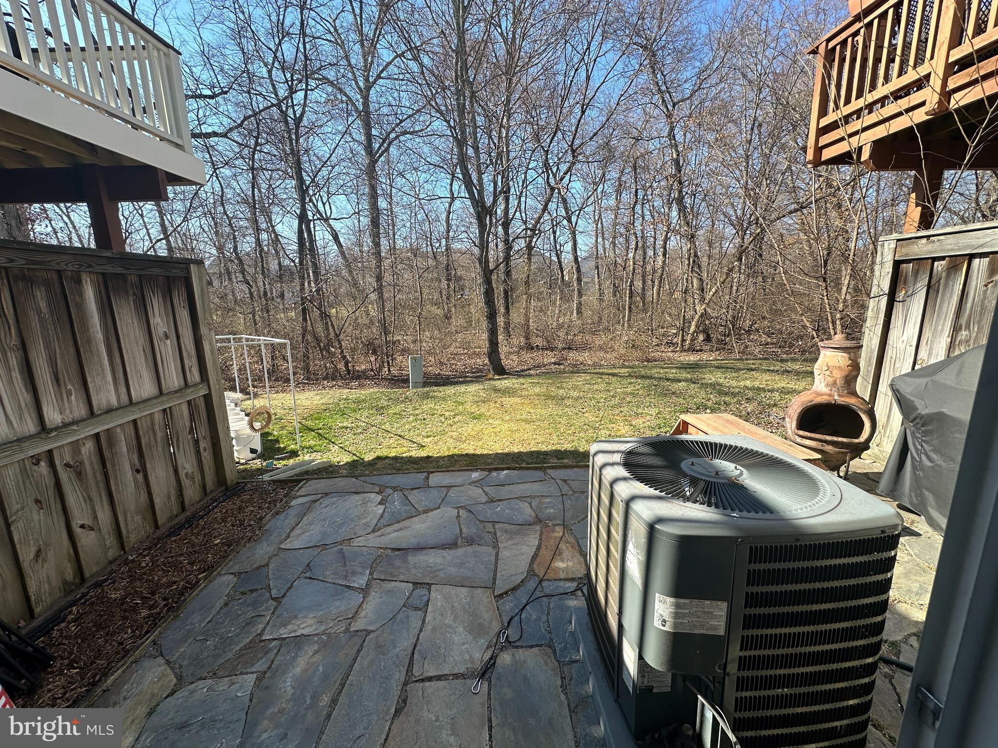 SIGNATURE AT BROADLANDS - Residential Lease