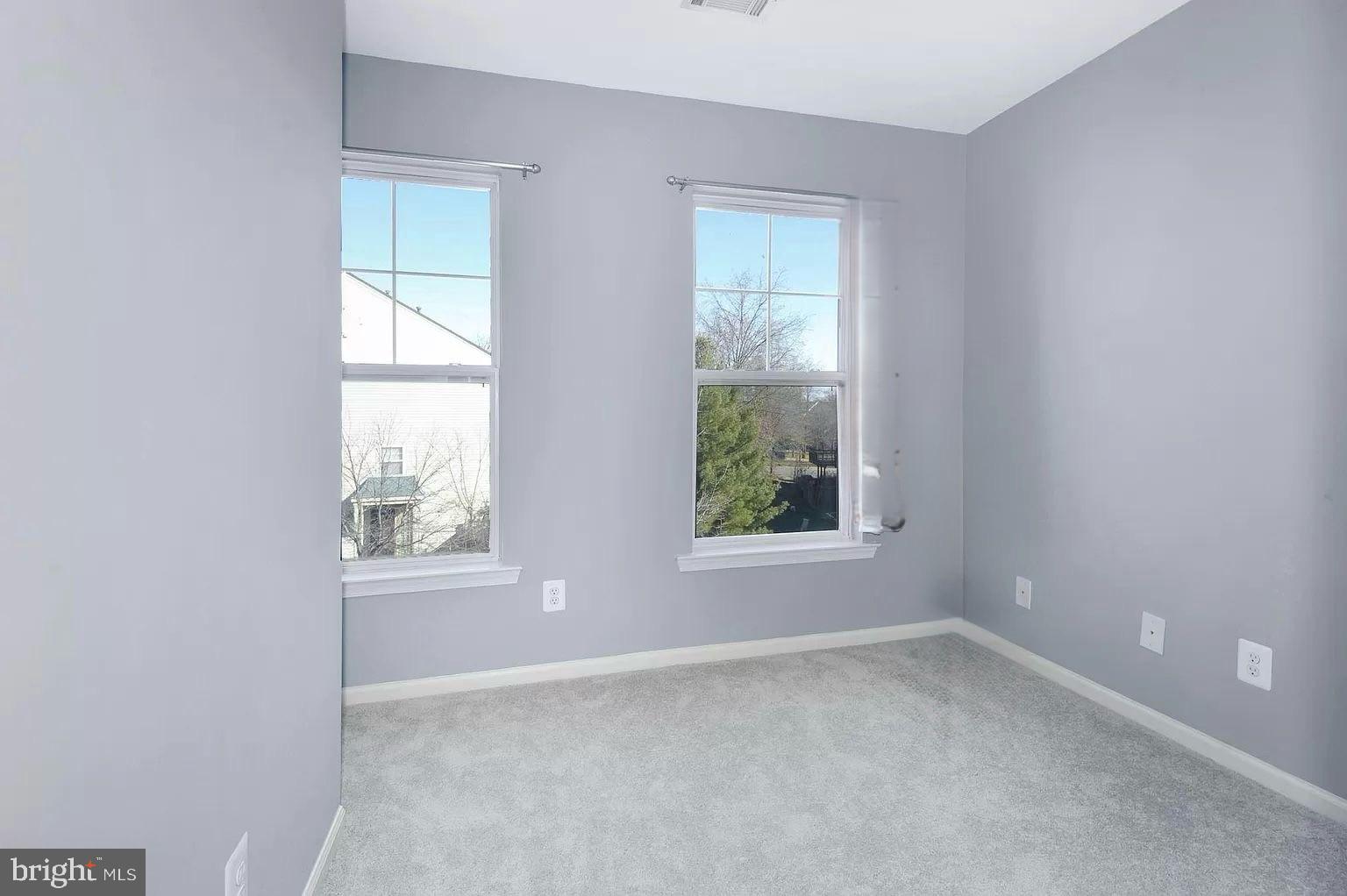 SIGNATURE AT BROADLANDS - Residential Lease