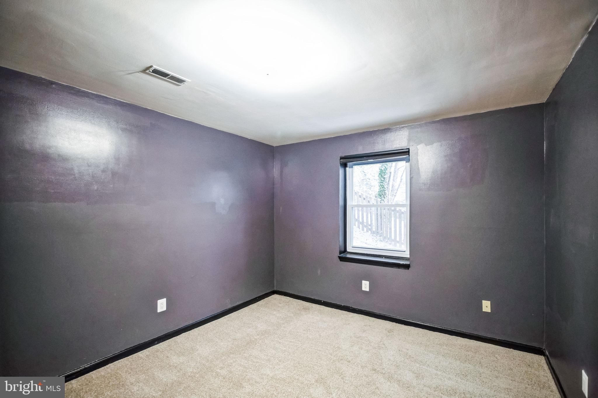 COUNTRY CLUB LAKE - Residential