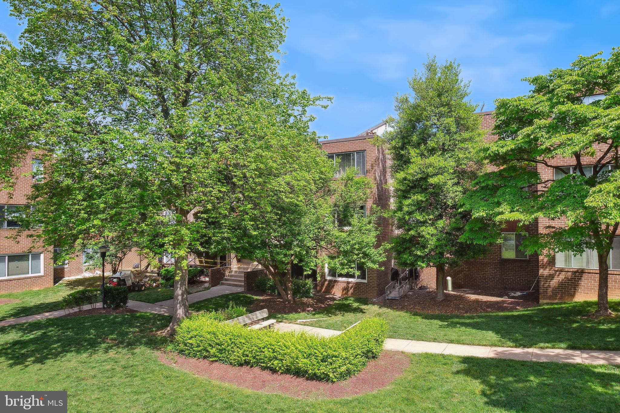 VILLA RIDGE CONDOMINIUM - Residential