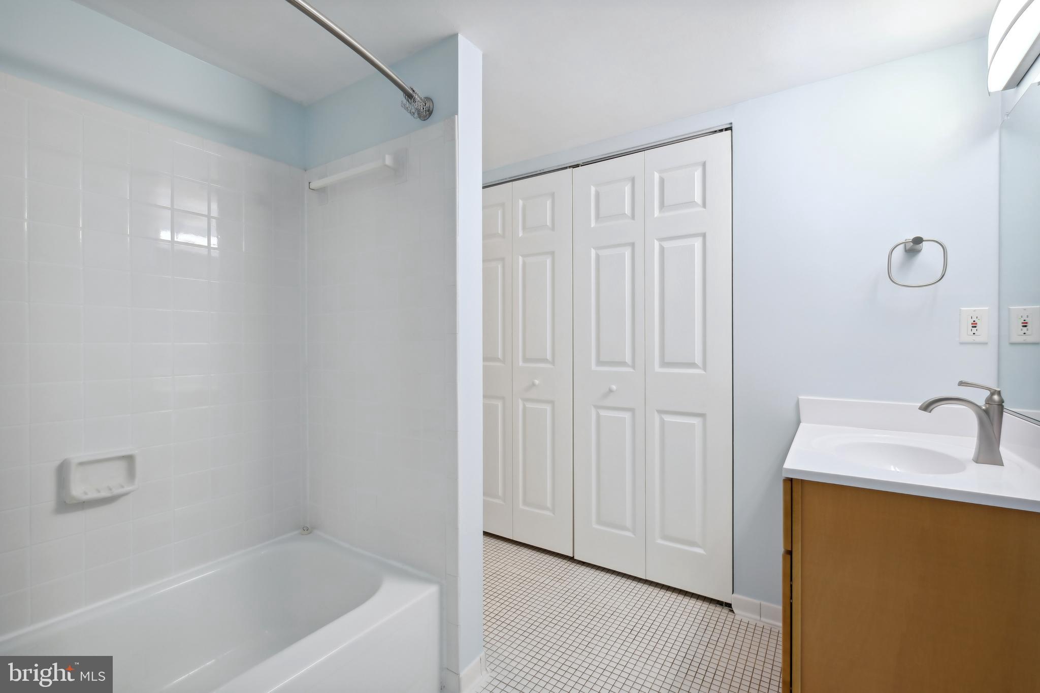 VILLA RIDGE CONDOMINIUM - Residential