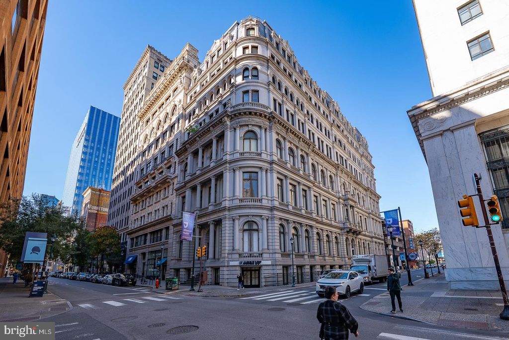 Photo of 1001 - 13 Chestnut Street #705E, PHILADELPHIA, PA 19107 (MLS # PAPH2553446)