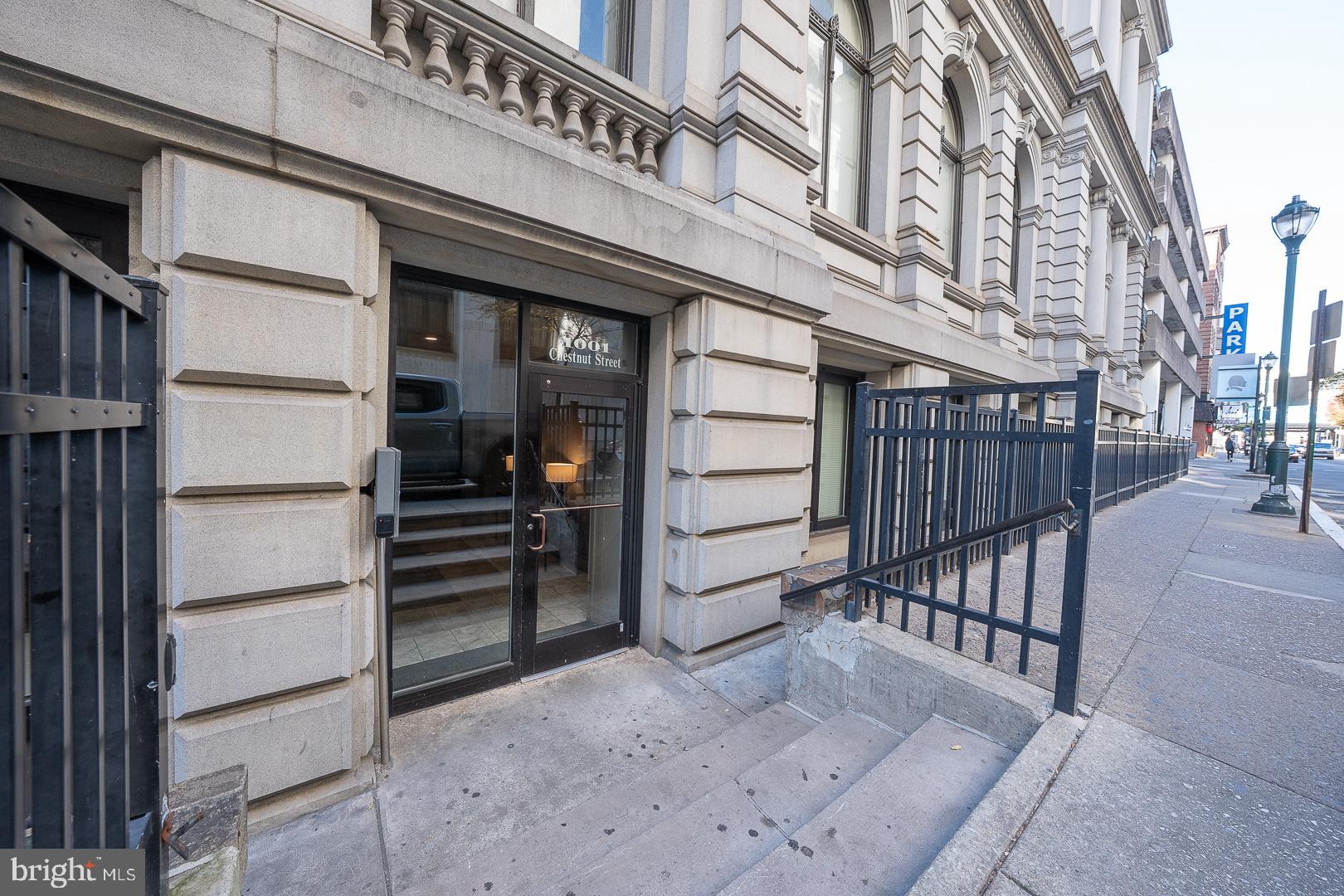 SOCIETY HILL - Residential