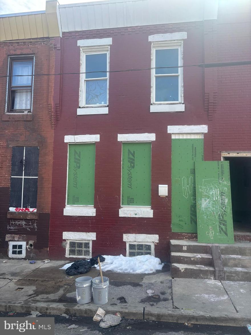 730 E Hilton Street, Philadelphia, PA 19134 — Investor Special!

Opportunity awaits in this 3-bedroom, 1-bath traditional rowhome located on a quiet block in Kensington, just minutes from the vibrant communities of East Kensington and Fishtown. This property is in need of a full rehab—perfect for investors or handy homeowners looking to add value and customize from the ground up.

With solid bones and classic Philly rowhome structure, the layout offers great potential for modern open-concept living, updated systems, and a refreshed exterior. The area is rapidly developing, with new construction and renovated homes nearby, making this a prime opportunity for a buy-and-hold rental or resale project.

Conveniently located near public transit, local shopping, and major highways, this property puts you close to all the new restaurants, coffee shops, and creative spaces that have made East Kensington and Fishtown some of the city’s hottest neighborhoods.

Property sold as-is. Bring your contractor and your  flash light and your vision!