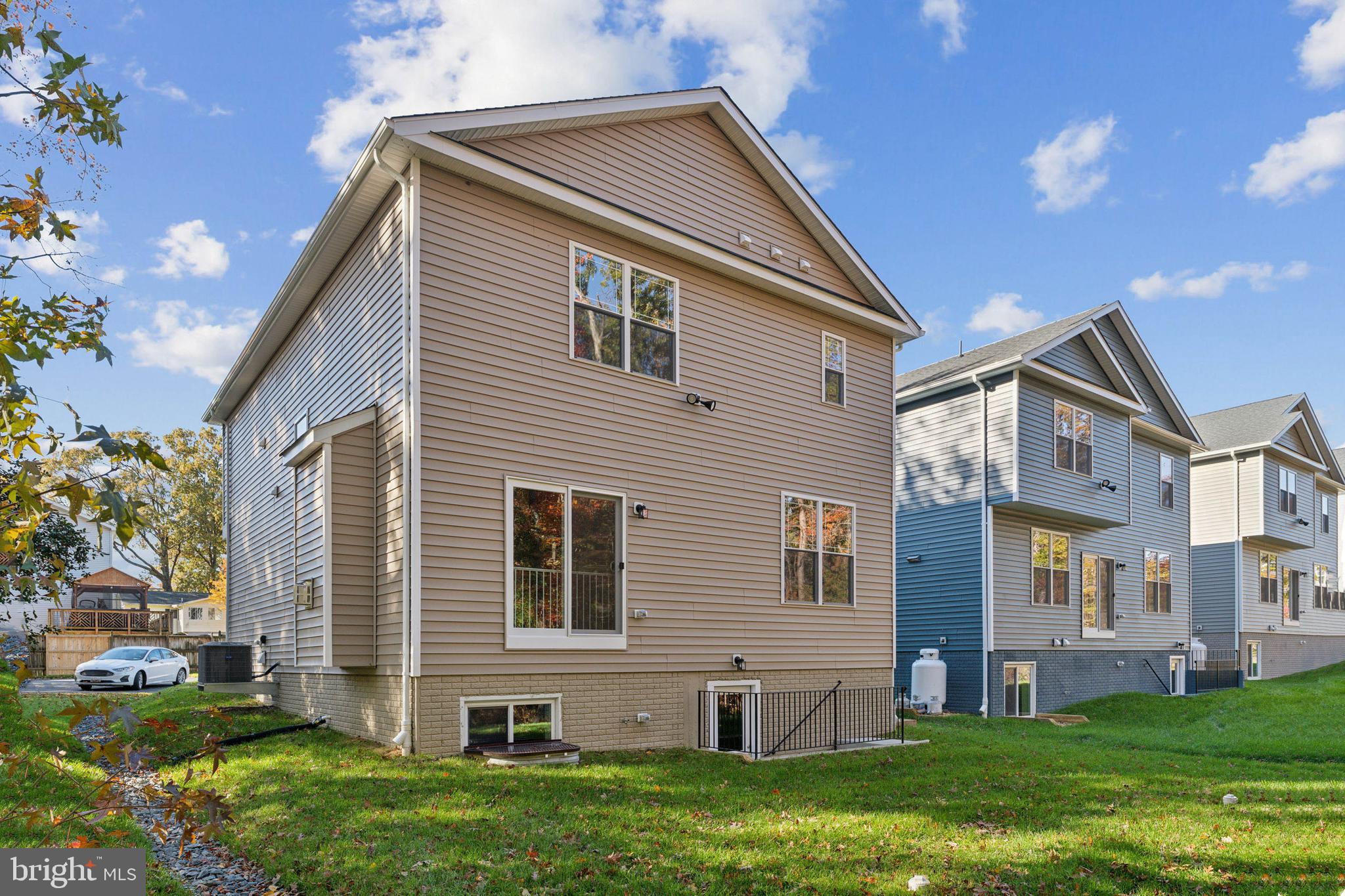 SABRINA PARK - Residential