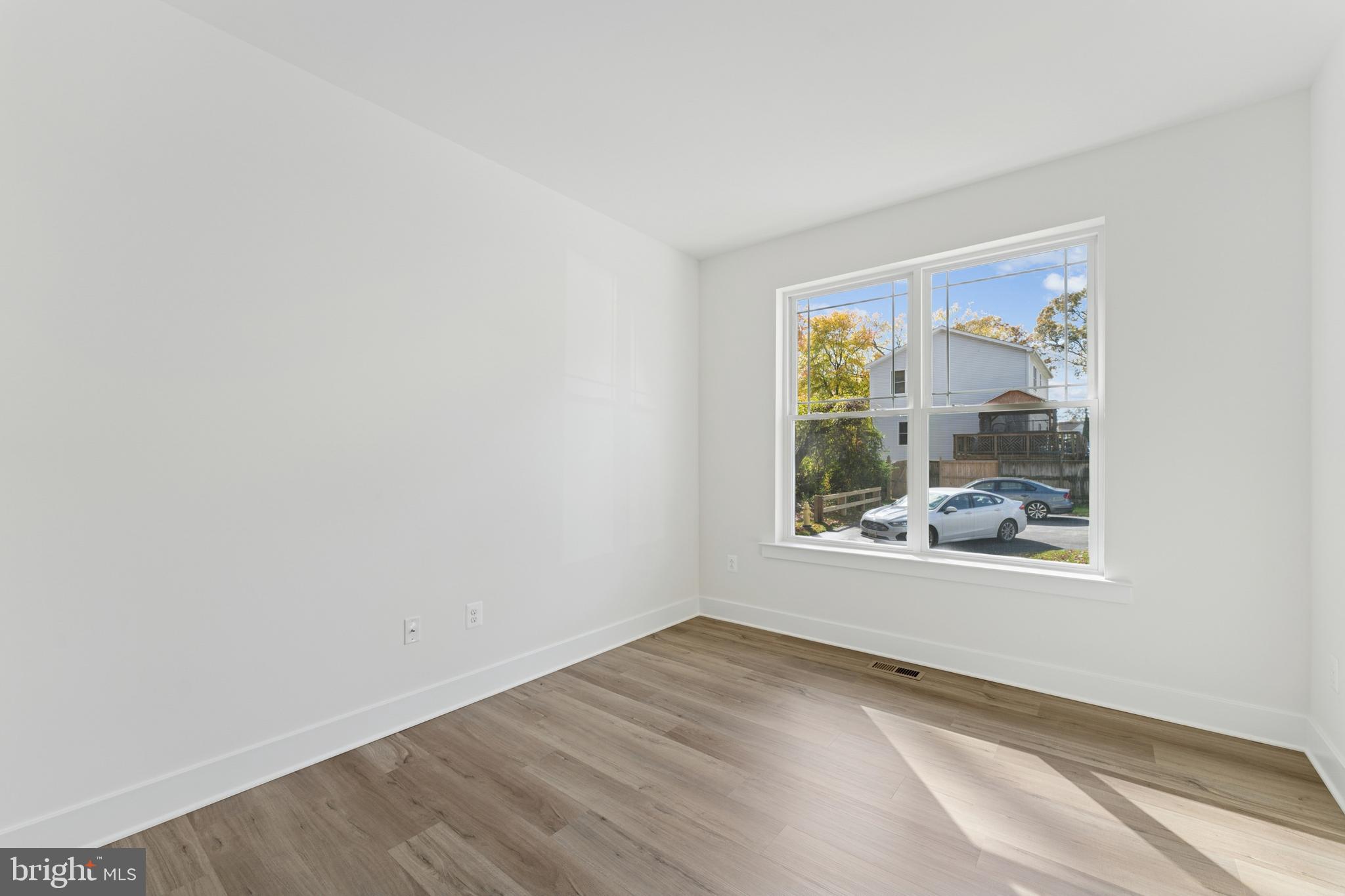 SABRINA PARK - Residential