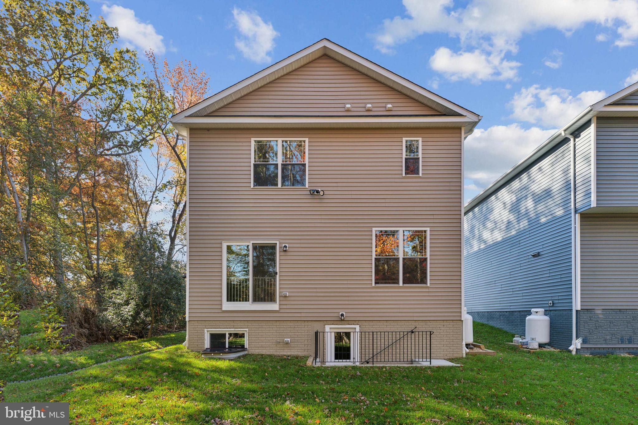 SABRINA PARK - Residential