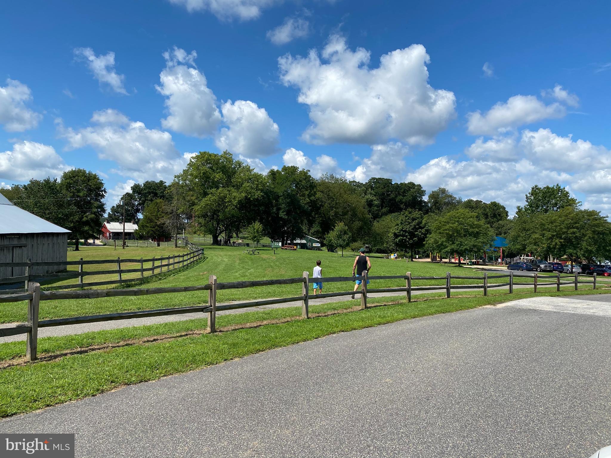 SABRINA PARK - Residential