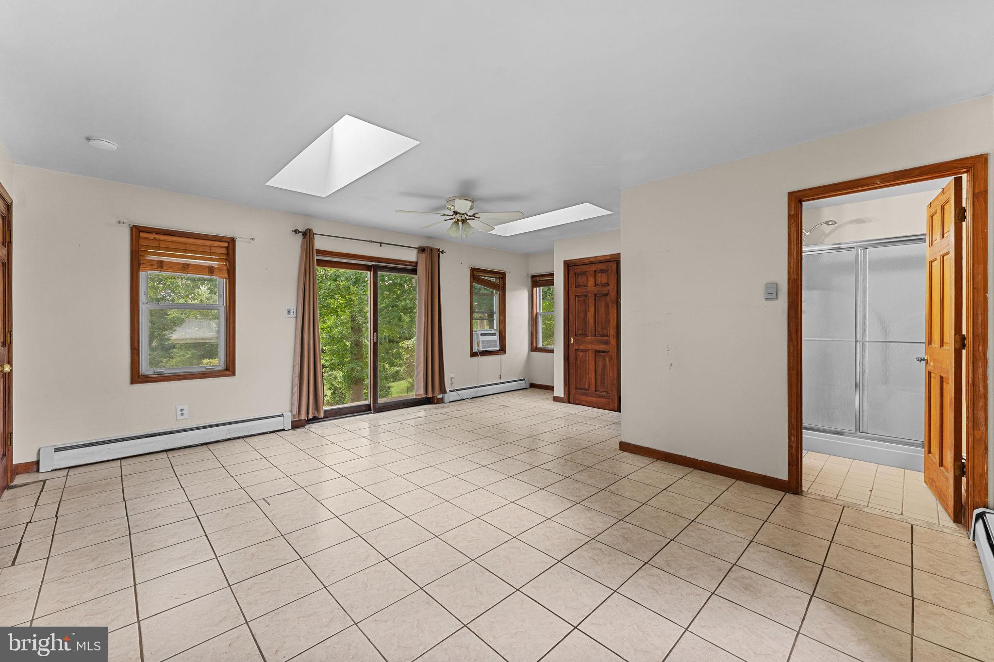 DOYLESTOWN - Residential