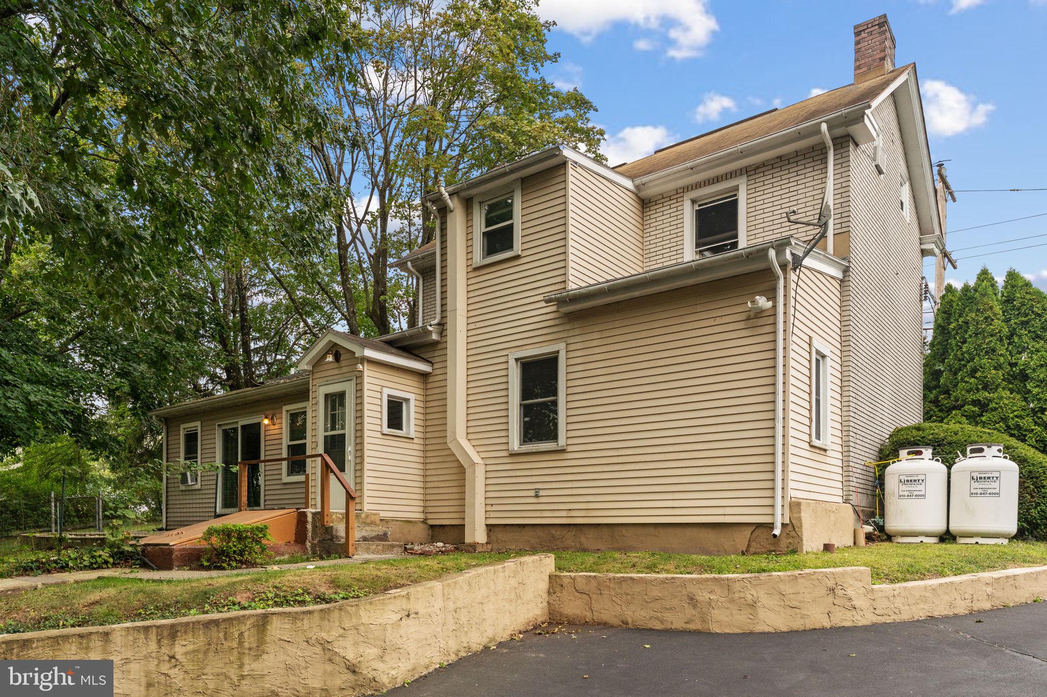 DOYLESTOWN - Residential
