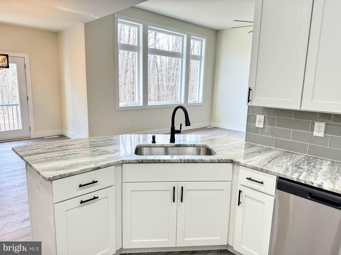 EAGLE ROCK RESORT - Residential