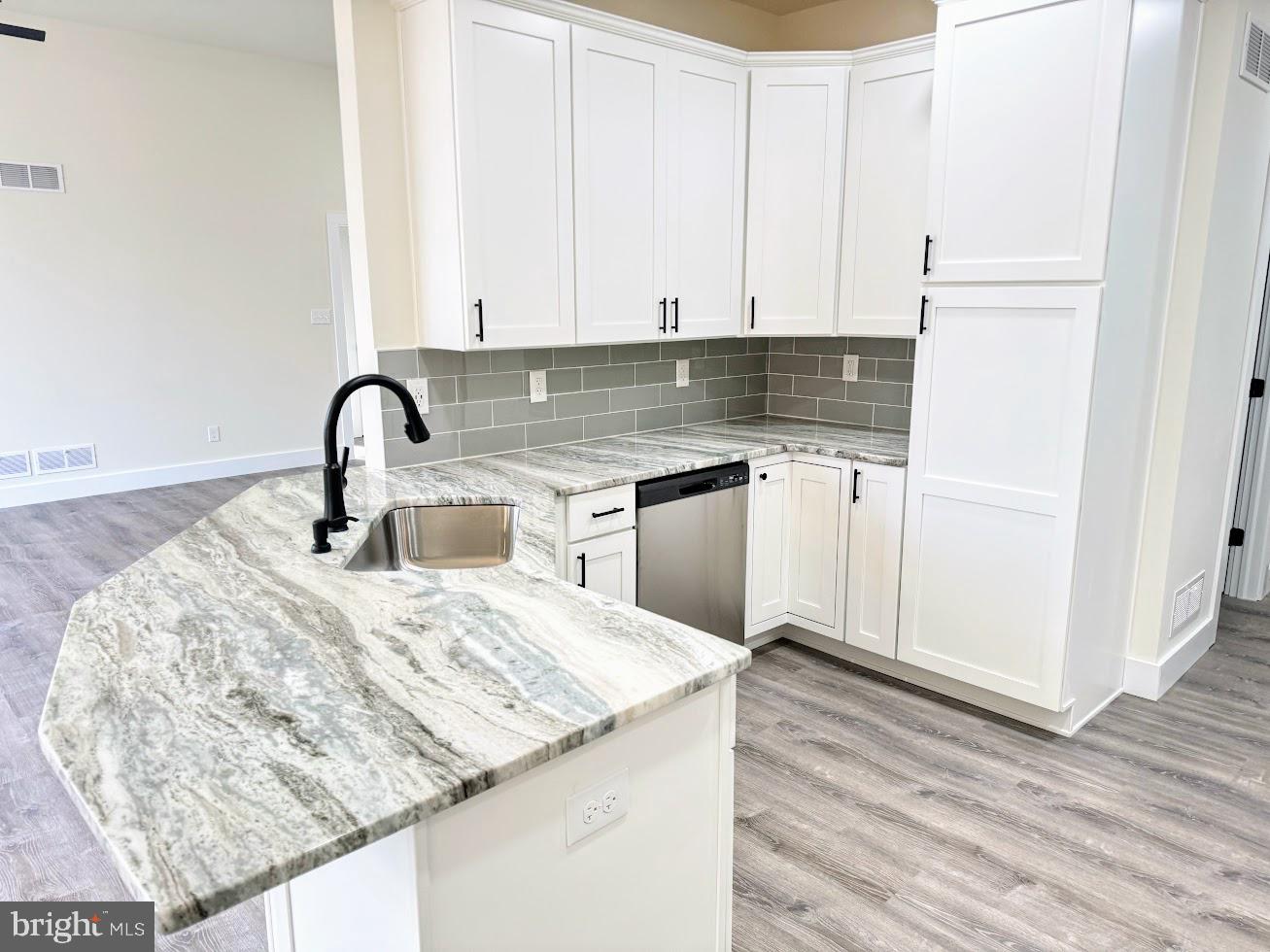 EAGLE ROCK RESORT - Residential