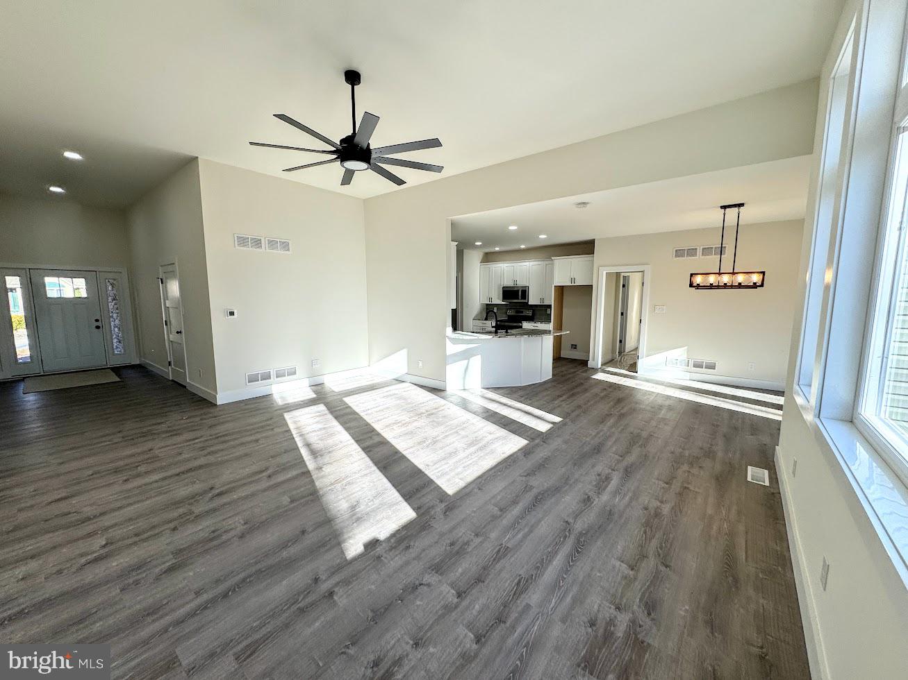 EAGLE ROCK RESORT - Residential