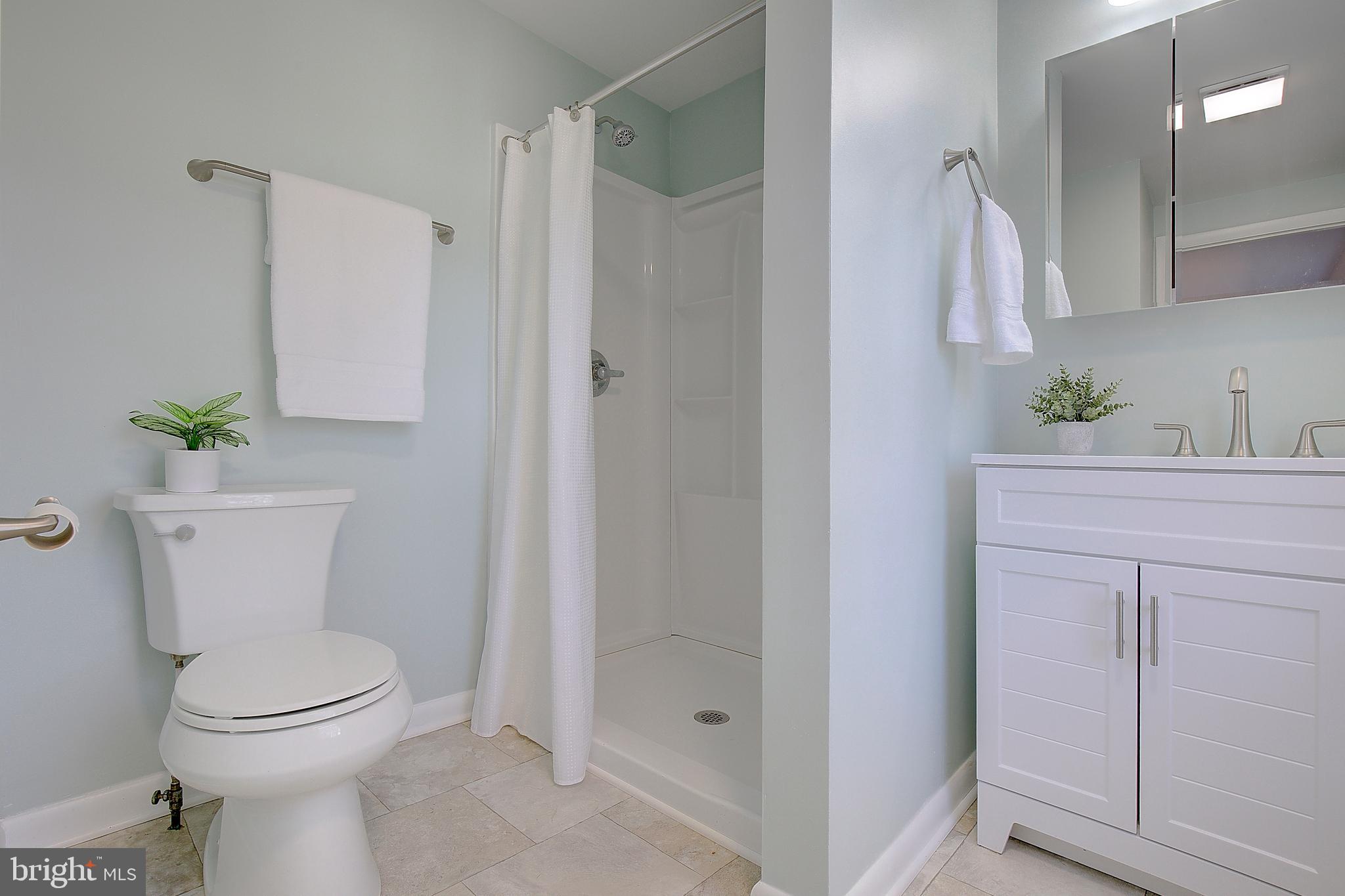 AVALON SHORES - Residential