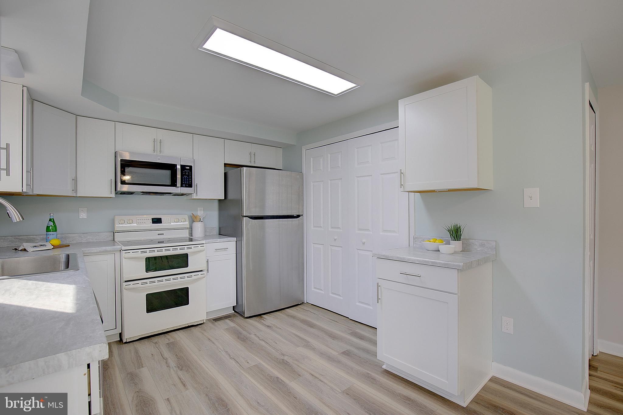 AVALON SHORES - Residential