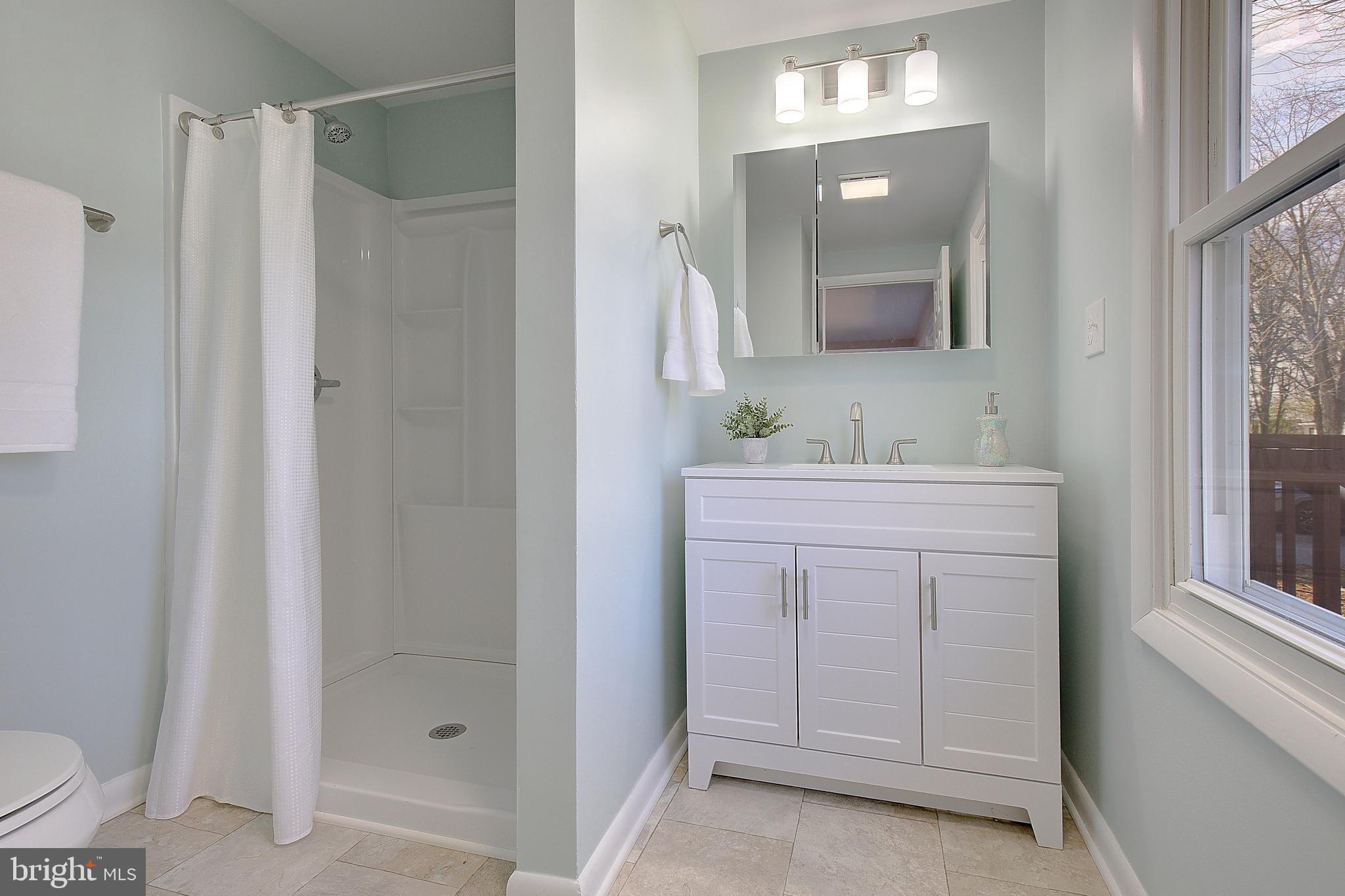 AVALON SHORES - Residential