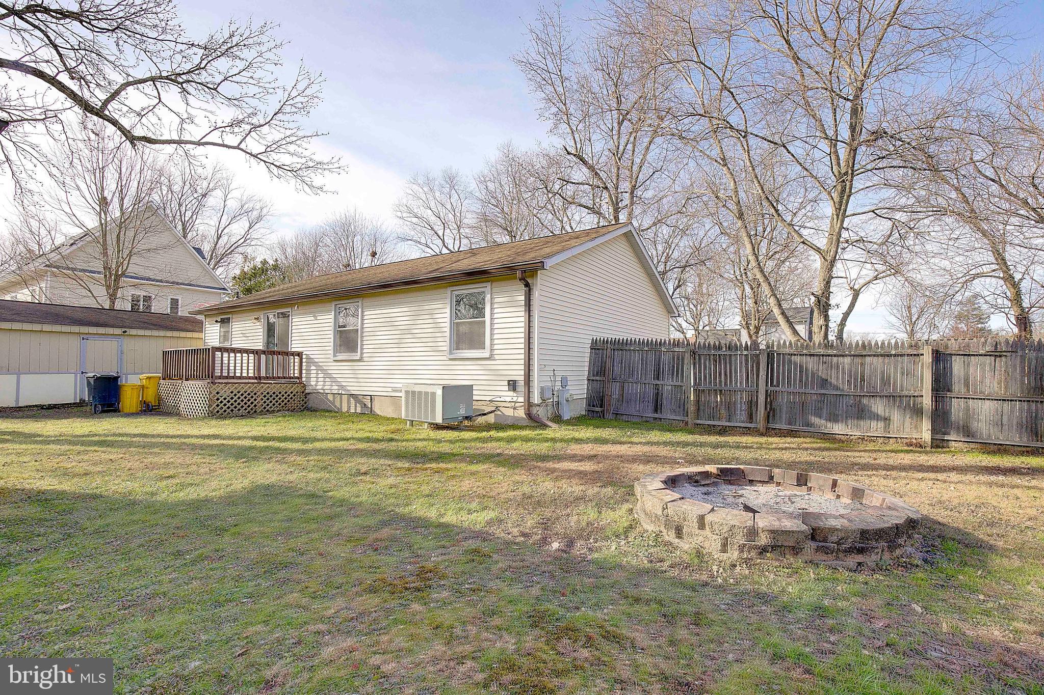 AVALON SHORES - Residential