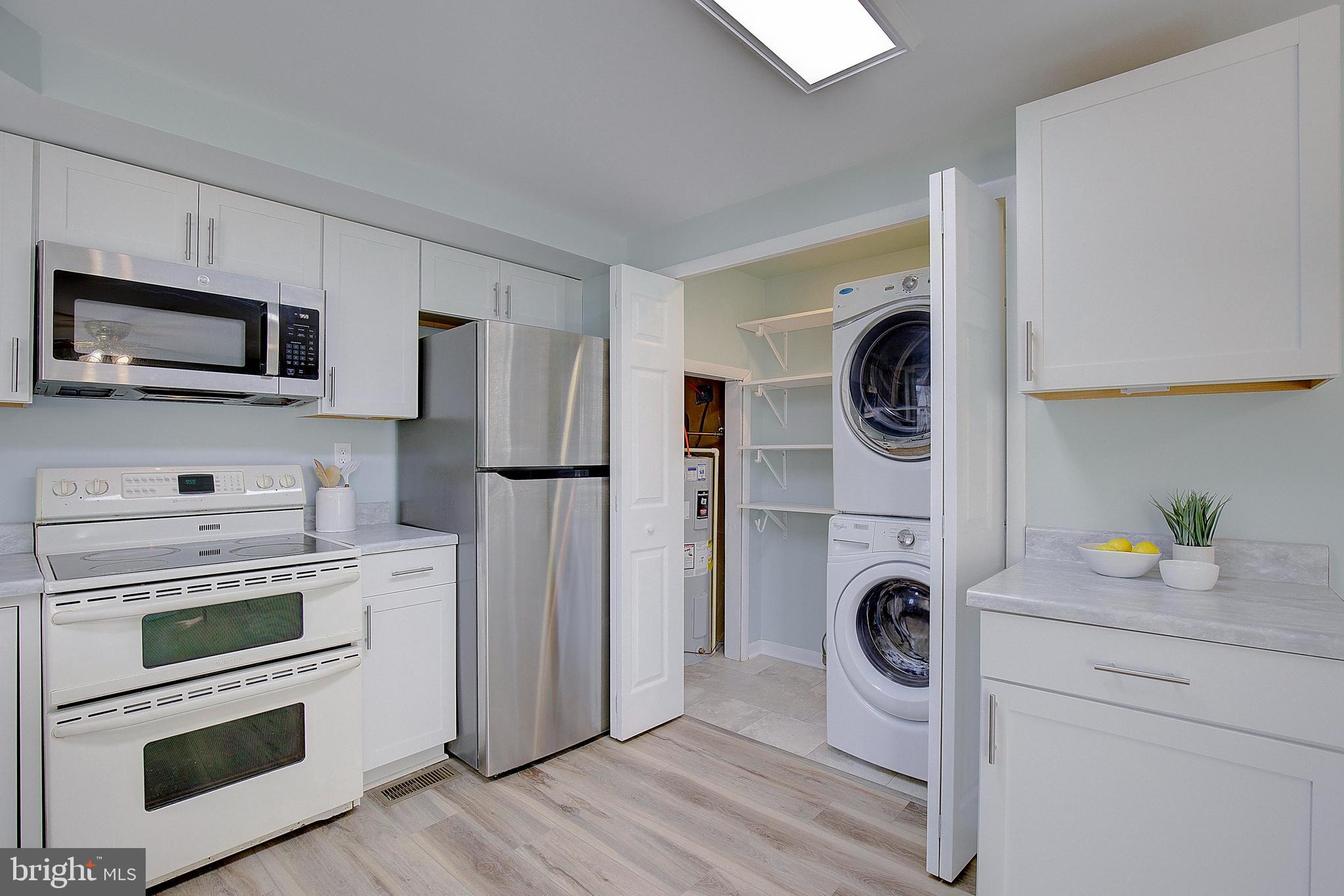 AVALON SHORES - Residential