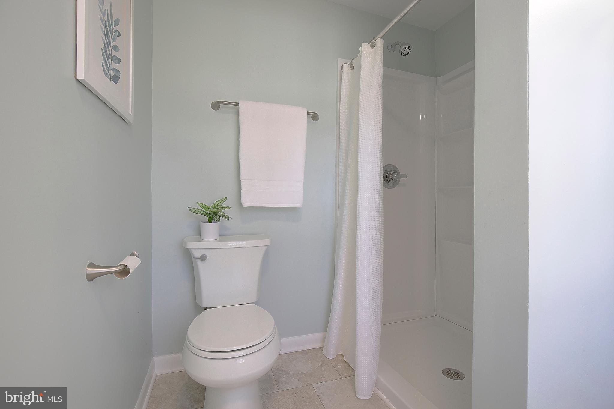 AVALON SHORES - Residential