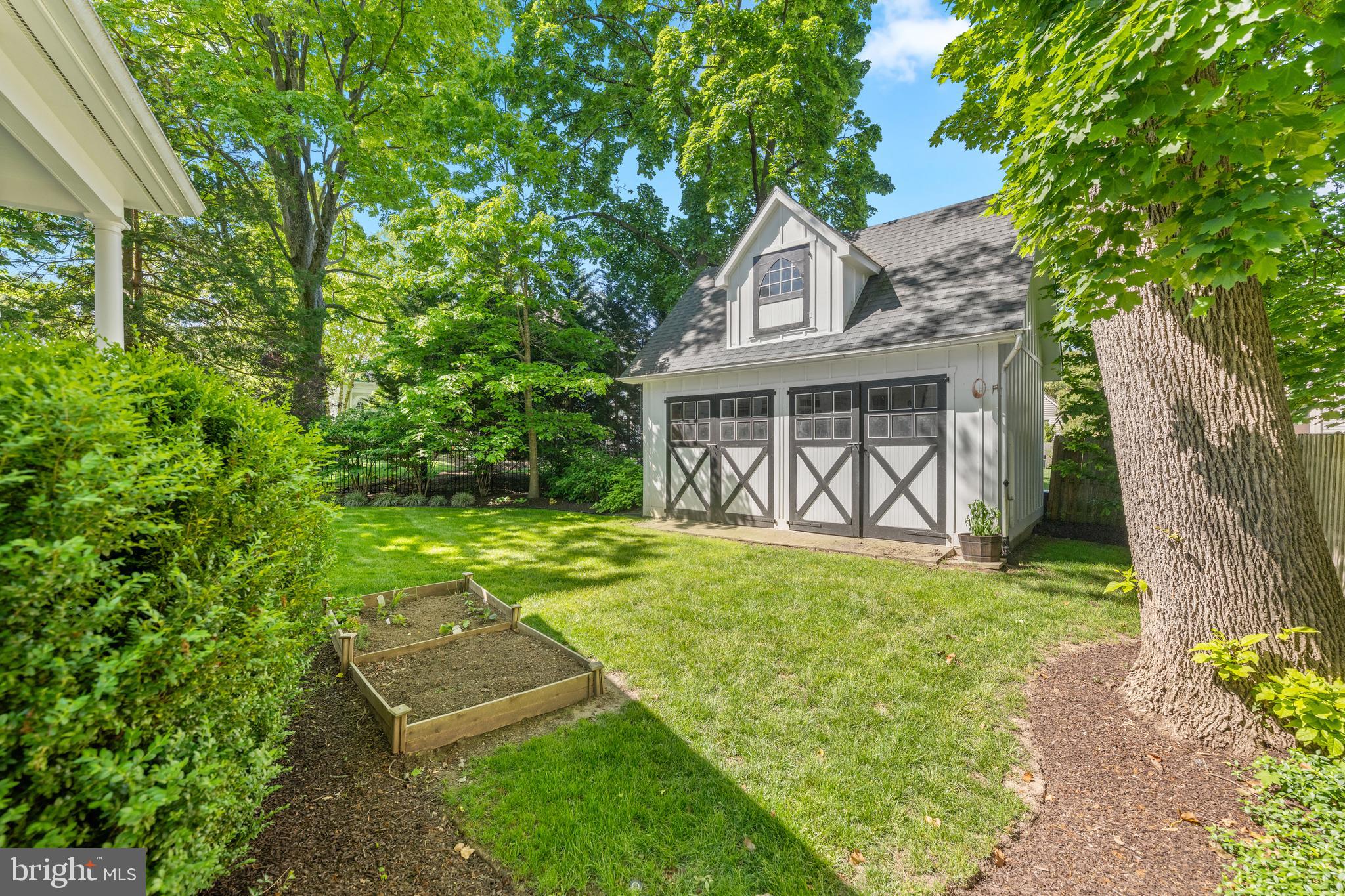 SOUTH WAYNE - Residential