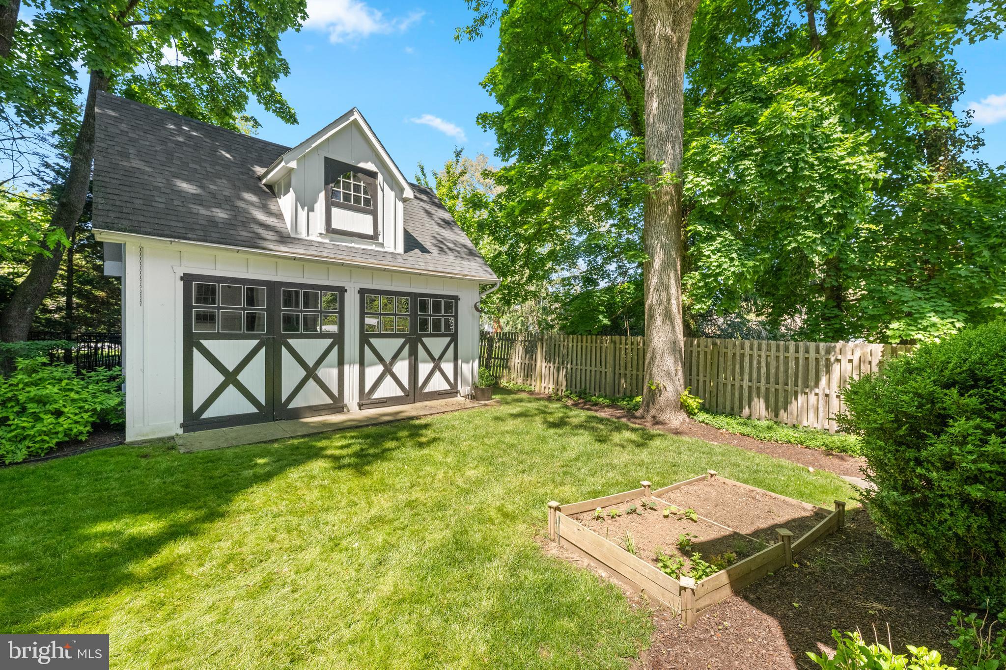 SOUTH WAYNE - Residential
