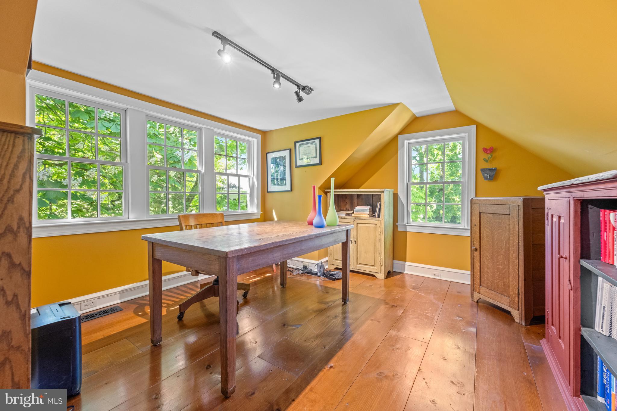 SOUTH WAYNE - Residential