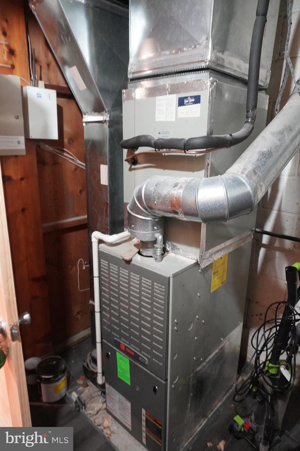 MONTEBELLO - Residential