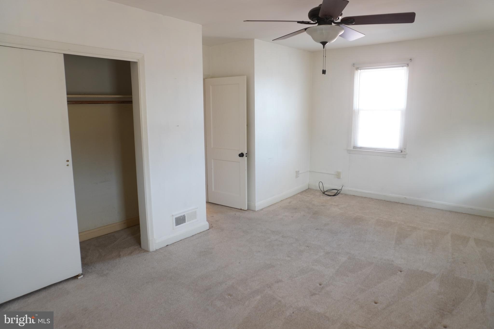 MONTEBELLO - Residential