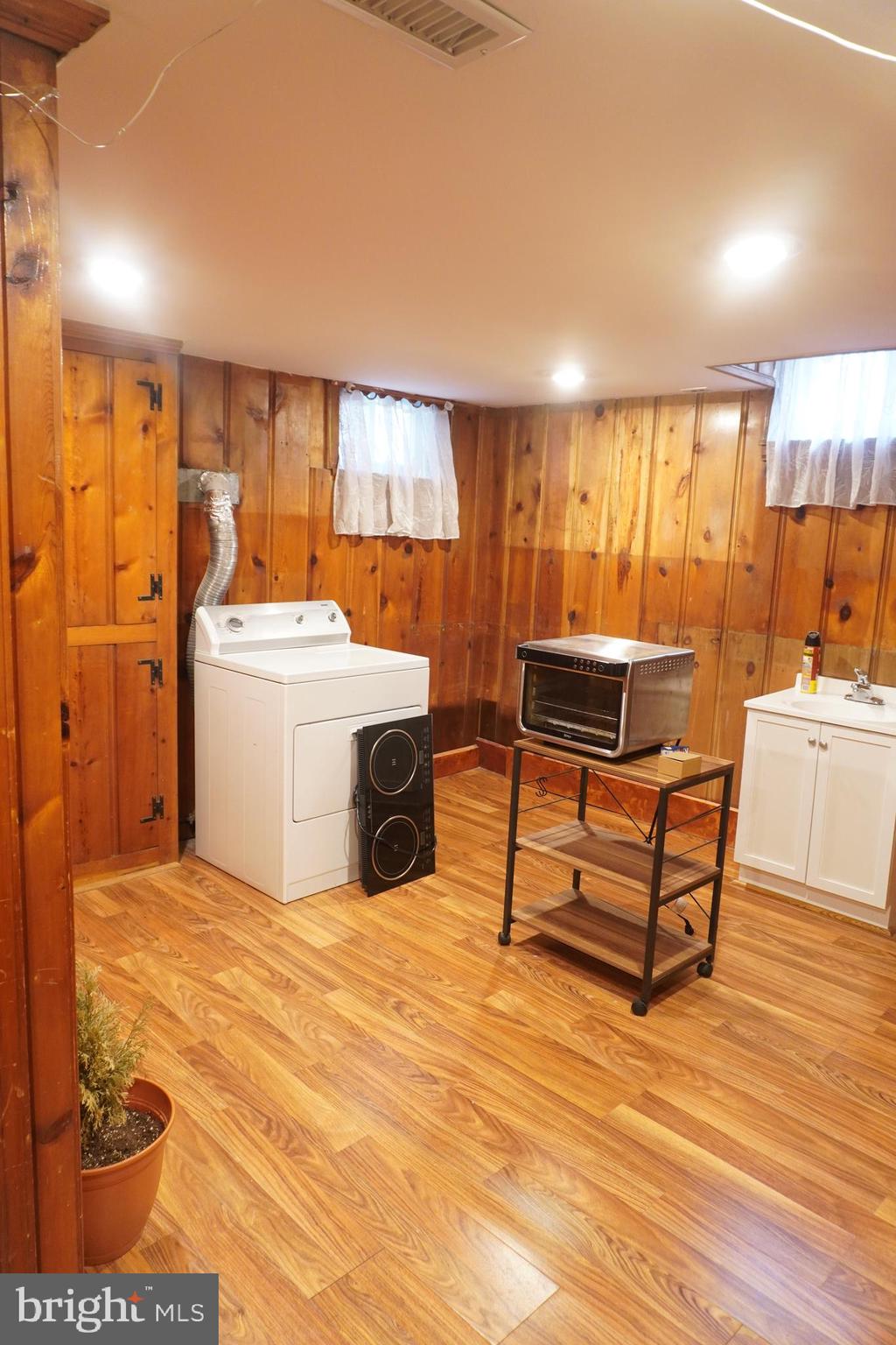 MONTEBELLO - Residential