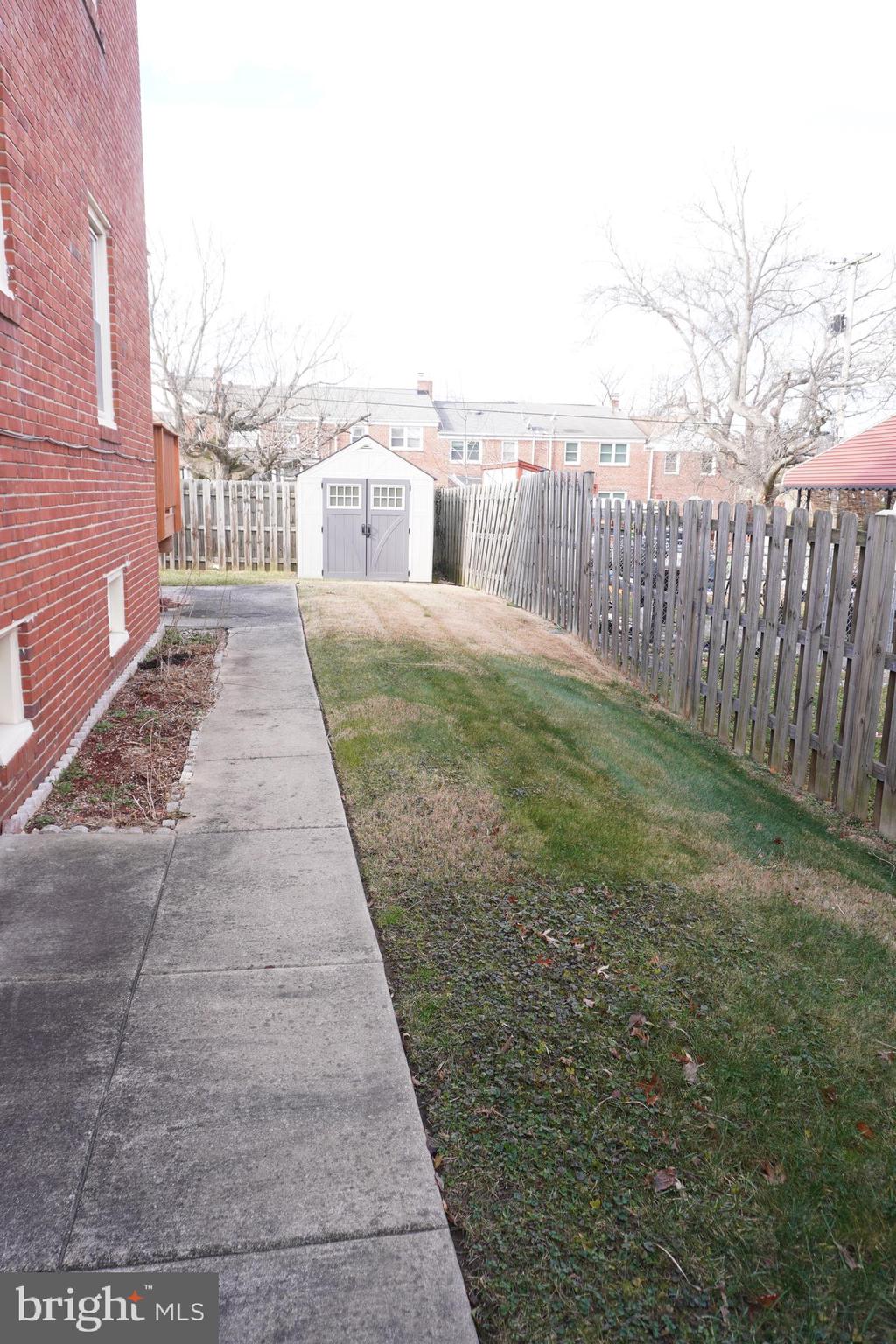 MONTEBELLO - Residential