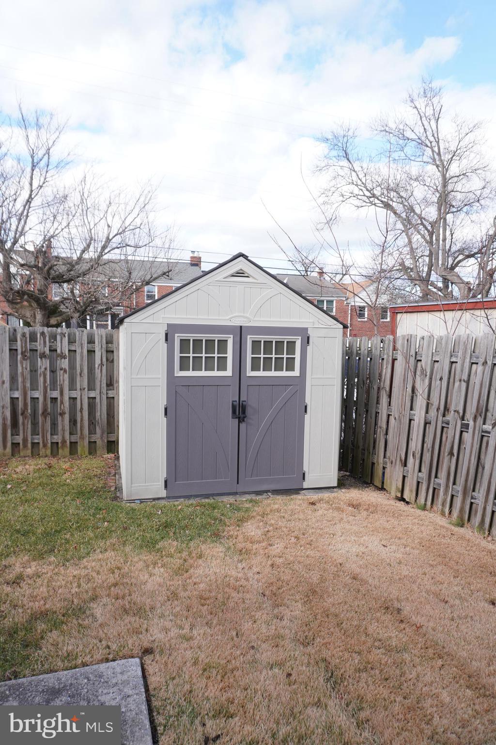 MONTEBELLO - Residential